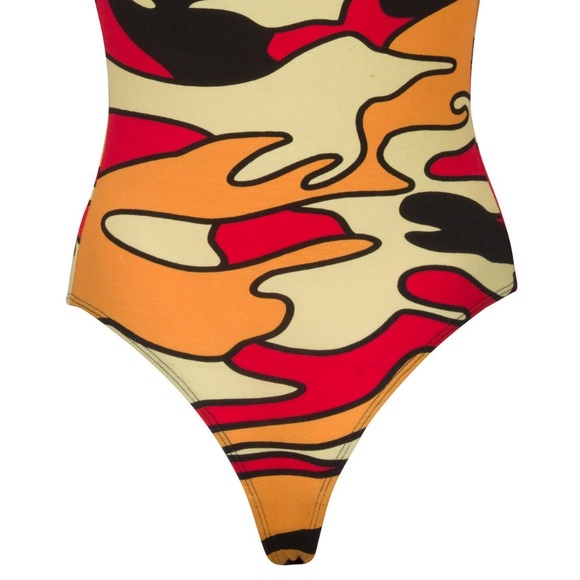 KENDALL + KYLIE CAMO BODYSUIT (LARGE) - Picture 5 of 6